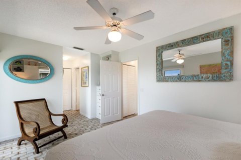 Condo in Holmes Beach, Florida, 3 bedrooms  № 1905937 - photo 28
