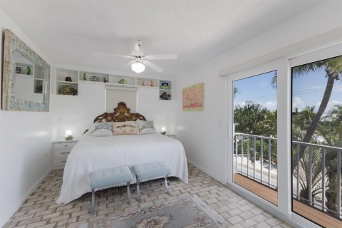Condo in Holmes Beach, Florida, 3 bedrooms  № 1905937 - photo 26