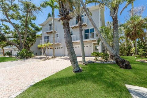 Condo in Holmes Beach, Florida, 3 bedrooms  № 1905937 - photo 3