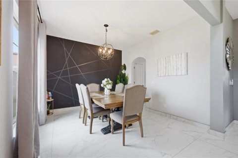 Casa en venta en Winter Haven, Florida, 5 dormitorios, 239.41 m2 № 2097018 - foto 7