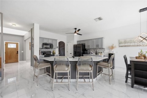 Casa en venta en Winter Haven, Florida, 5 dormitorios, 239.41 m2 № 2097018 - foto 13