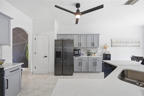 Casa en venta en Winter Haven, Florida, 5 dormitorios, 239.41 m2 № 2097018 - foto 18