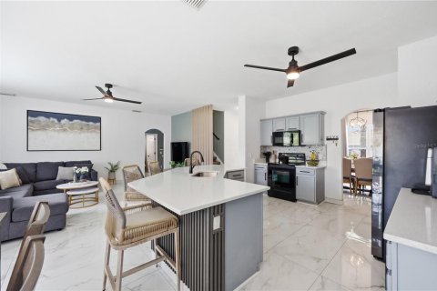 Casa en venta en Winter Haven, Florida, 5 dormitorios, 239.41 m2 № 2097018 - foto 15