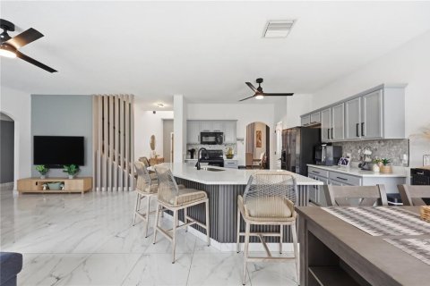 Casa en venta en Winter Haven, Florida, 5 dormitorios, 239.41 m2 № 2097018 - foto 14