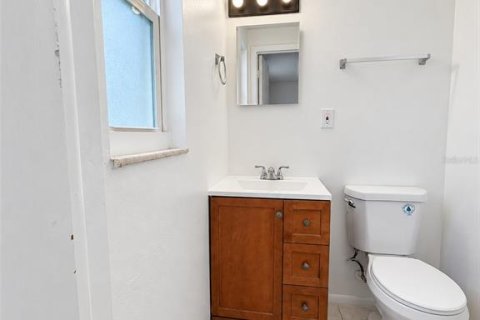 House in Tampa, Florida 4 bedrooms, 125.05 sq.m. № 2378071 - photo 26