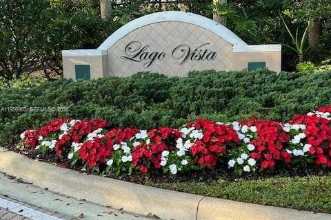 Condominio en Coconut Creek, Florida, 3 dormitorios № 2029770