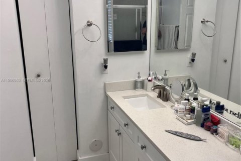 Condominio en alquiler en Coconut Creek, Florida, 3 dormitorios, 143.35 m2 № 2029770 - foto 15