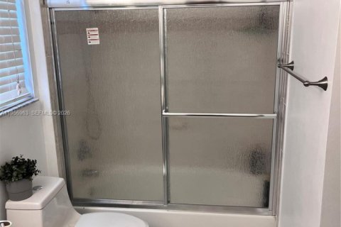 Condominio en alquiler en Coconut Creek, Florida, 3 dormitorios, 143.35 m2 № 2029770 - foto 5