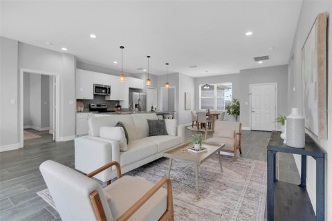 Villa ou maison à vendre à Poinciana, Floride: 4 chambres, 162.3 m2 № 2227210 - photo 6