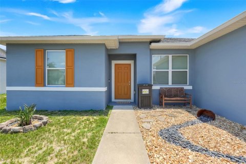 Villa ou maison à vendre à Poinciana, Floride: 4 chambres, 162.3 m2 № 2227210 - photo 2