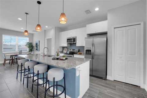 Villa ou maison à vendre à Poinciana, Floride: 4 chambres, 162.3 m2 № 2227210 - photo 7