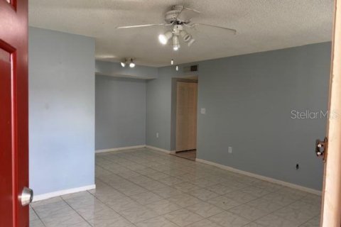 Condo in Palm Harbor, Florida, 2 bedrooms  № 1833354 - photo 1