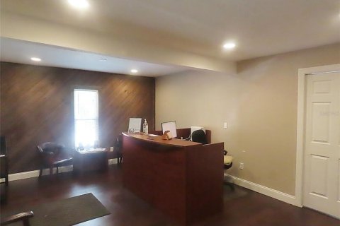 Propiedad comercial en alquiler en Altamonte Springs, Florida, 141.03 m2 № 1538687 - foto 15