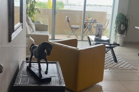 Condo in Miami, Florida, 1 bedroom № 2077453 - photo 22
