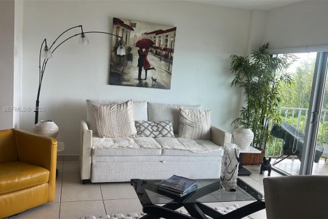 Condo in Miami, Florida, 1 bedroom № 2077453 - photo 17