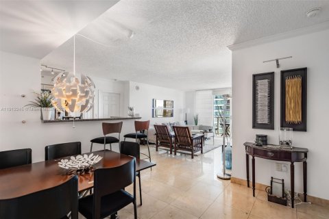 Condominio en venta en Miami, Florida, 2 dormitorios, 105.91 m2 № 2013547 - foto 7