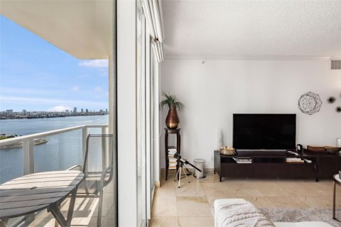 Condominio en venta en Miami, Florida, 2 dormitorios, 105.91 m2 № 2013547 - foto 3