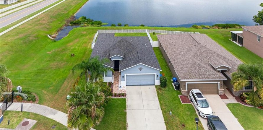 Casa en Ruskin, Florida 3 dormitorios, 141.68 m2 № 1885959