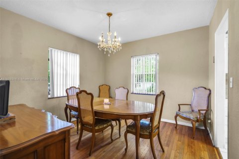 Купить виллу или дом в Майами, Флорида 4 спальни, 164.07м2, № 1957522 - фото 11