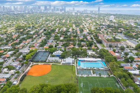 Купить виллу или дом в Майами, Флорида 4 спальни, 164.07м2, № 1957522 - фото 30