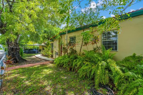 Купить виллу или дом в Майами, Флорида 4 спальни, 164.07м2, № 1957522 - фото 23