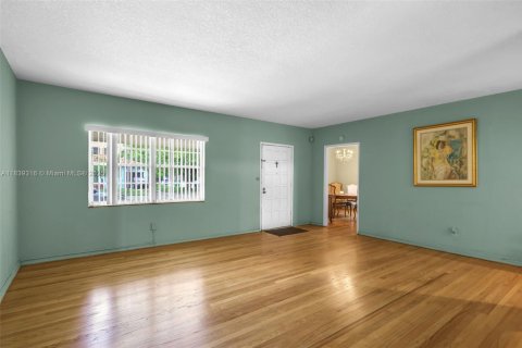 Купить виллу или дом в Майами, Флорида 4 спальни, 164.07м2, № 1957522 - фото 6