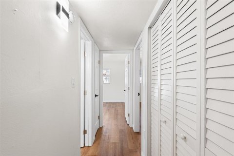 Appartement à louer à Gulfport, Floride: 2 chambres, 87.7 m2 № 2101967 - photo 8