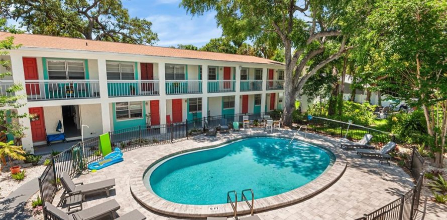 Appartement à Gulfport, Floride 2 chambres, 87.7 m2 № 2101967