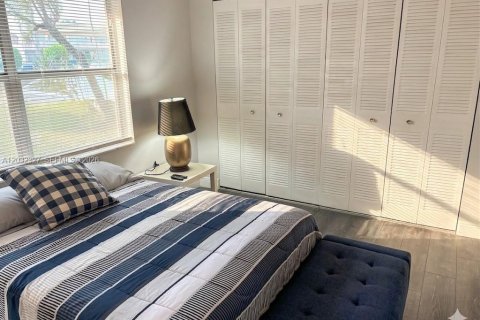 Condo in Sunrise, Florida, 2 bedrooms  № 2078450 - photo 11