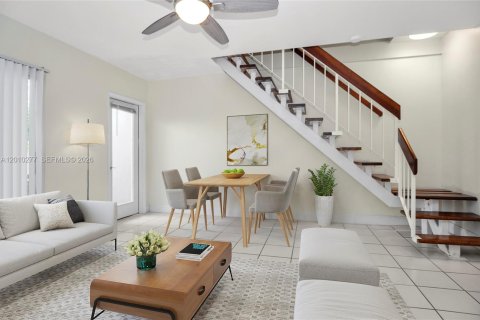 Condominio en alquiler en Key Biscayne, Florida, 2 dormitorios, 81.29 m2 № 2076644 - foto 3