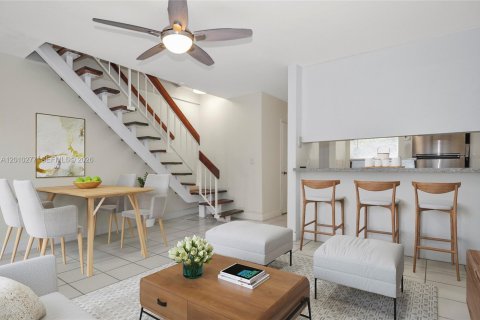 Condominio en alquiler en Key Biscayne, Florida, 2 dormitorios, 81.29 m2 № 2076644 - foto 9