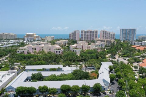 Condominio en alquiler en Key Biscayne, Florida, 2 dormitorios, 81.29 m2 № 2076644 - foto 15