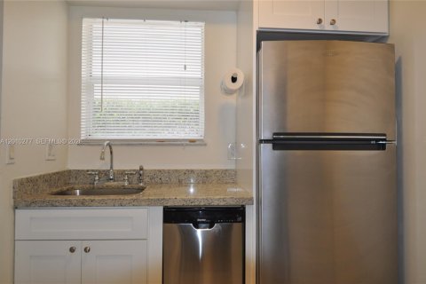 Condominio en alquiler en Key Biscayne, Florida, 2 dormitorios, 81.29 m2 № 2076644 - foto 11