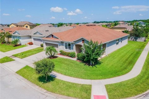 Villa ou maison à vendre à Kissimmee, Floride: 3 chambres, 248.05 m2 № 2196313 - photo 3