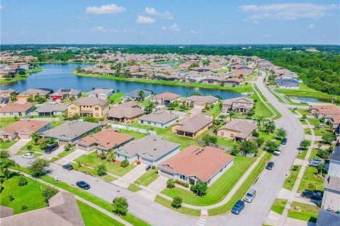 Villa ou maison à vendre à Kissimmee, Floride: 3 chambres, 248.05 m2 № 2196313 - photo 4