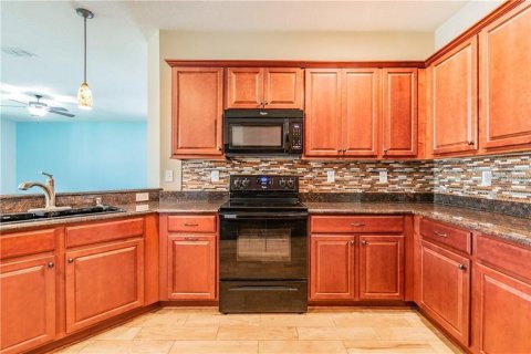 Villa ou maison à vendre à Kissimmee, Floride: 3 chambres, 248.05 m2 № 2196313 - photo 21
