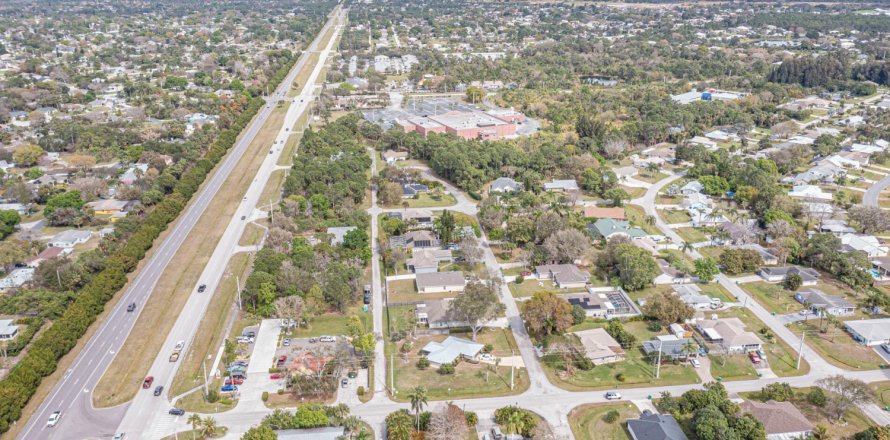 Land in Sebastian, Florida № 1011607
