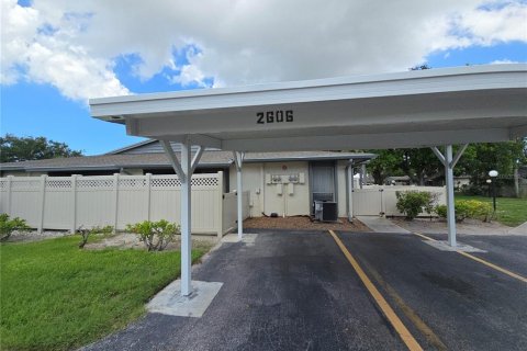Condo in Bradenton, Florida, 2 bedrooms  № 1800629 - photo 4