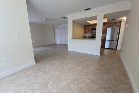 Condo in Bradenton, Florida, 2 bedrooms  № 1800629 - photo 9