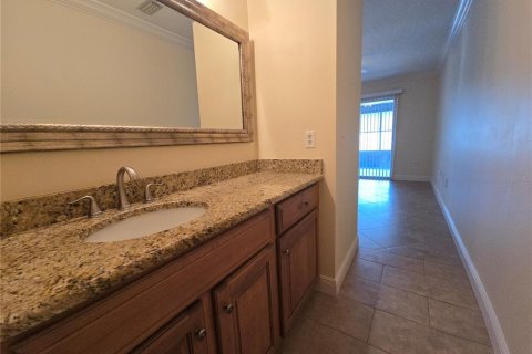Condo in Bradenton, Florida, 2 bedrooms  № 1800629 - photo 17