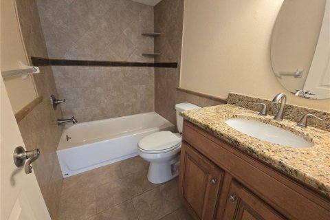 Condo in Bradenton, Florida, 2 bedrooms  № 1800629 - photo 25