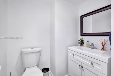 Condominio en alquiler en Aventura, Florida, 1 dormitorio, 82.4 m2 № 1989295 - foto 15