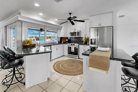 Villa ou maison à louer à Apollo Beach, Floride: 3 chambres, 191.29 m2 № 2102353 - photo 16