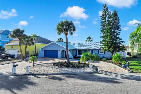 Villa ou maison à louer à Apollo Beach, Floride: 3 chambres, 191.29 m2 № 2102353 - photo 9