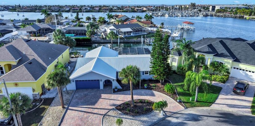 Villa ou maison à Apollo Beach, Floride 3 chambres, 191.29 m2 № 2102353