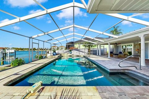 Villa ou maison à louer à Apollo Beach, Floride: 3 chambres, 191.29 m2 № 2102353 - photo 3