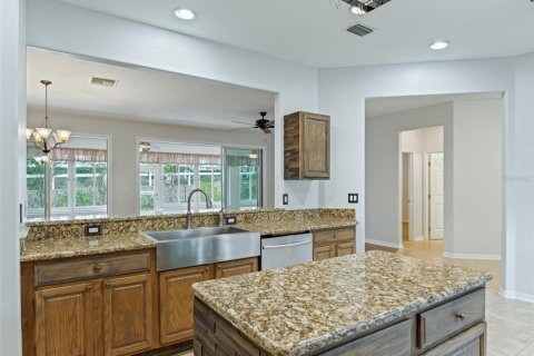 House in Summerfield, Florida 3 bedrooms, 173.73 sq.m. № 2220554 - photo 9