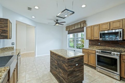 House in Summerfield, Florida 3 bedrooms, 173.73 sq.m. № 2220554 - photo 8