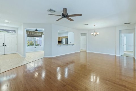 House in Summerfield, Florida 3 bedrooms, 173.73 sq.m. № 2220554 - photo 18