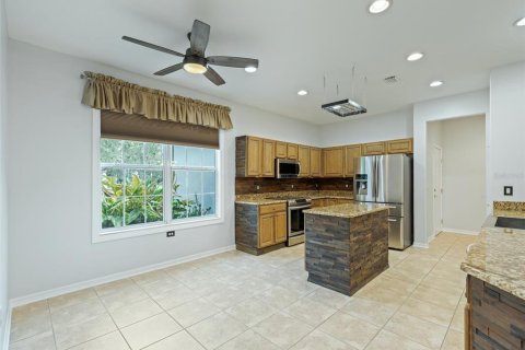 House in Summerfield, Florida 3 bedrooms, 173.73 sq.m. № 2220554 - photo 10